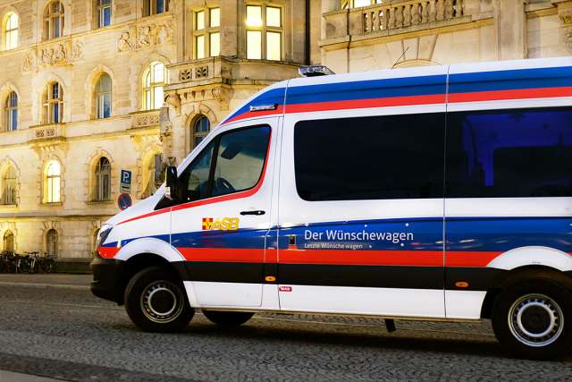 wuenschewagen-asb-niedersachsen-08-640-427-60-1-1519987682736.jpg